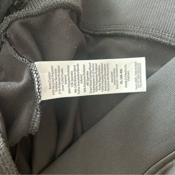 Athletic Works Men’s Full Zip Black & Gray Jacket

Size XL - Picture 10 of 10